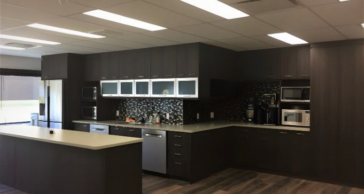 Custom Storage Solutions for Small Kitchens in Edmonton Homes